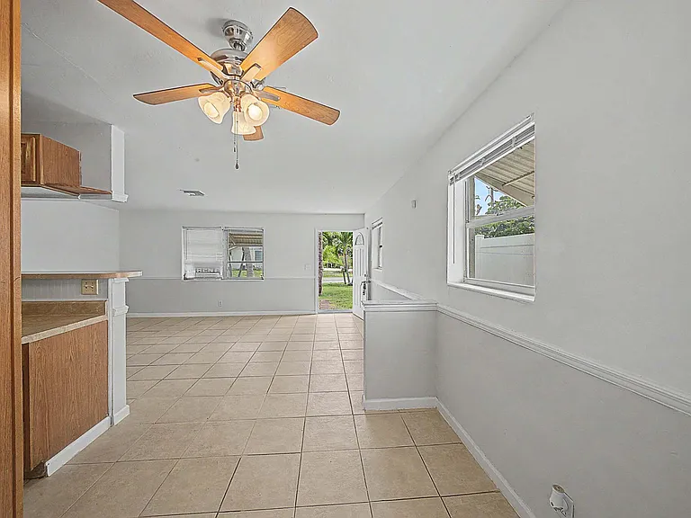 301 SE 21st Ave — Photo 38