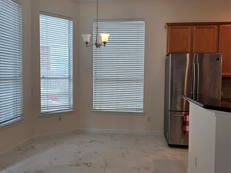 4306 Lakeside Meadow Dr — Photo 17