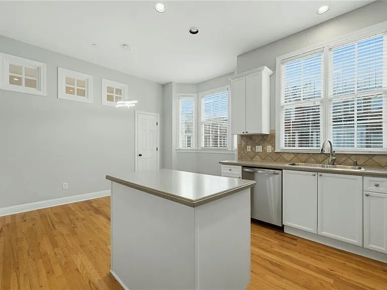 319 Creekbank Way SE — Photo 9
