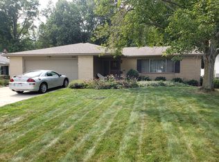 6448 Brighton Dr, North Olmsted, OH 44070