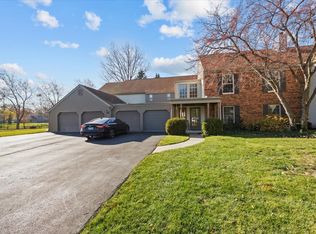 316 Dunham Place Cmns #316, Saint Charles, IL 60174