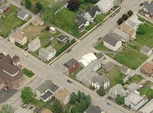 114 E 3rd St, Derry, PA 15627