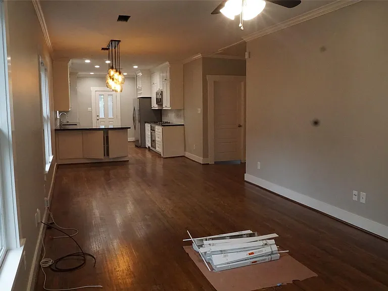 825 Algregg St — Photo 6