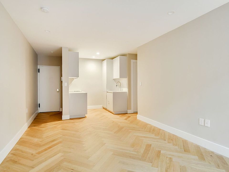 1st image of 411 14th St #4112F