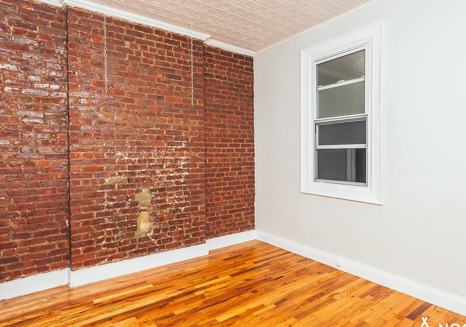 25 Kingsland Avenue — Photo 3