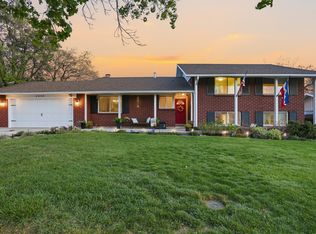 2490 E Dolphin Way, Cottonwood Heights, UT 84121