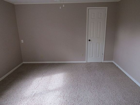 5th image of 6335 Pansy Dr