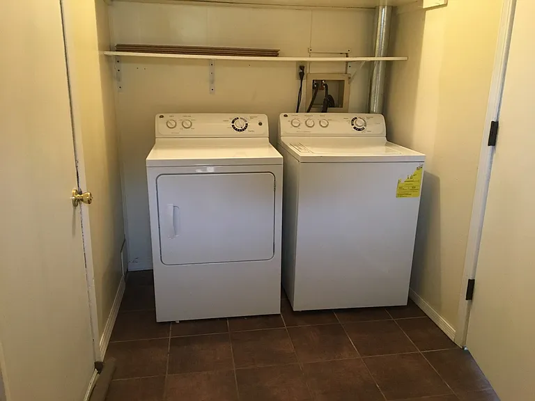 7405 Mayflower Rd NE — Photo 13