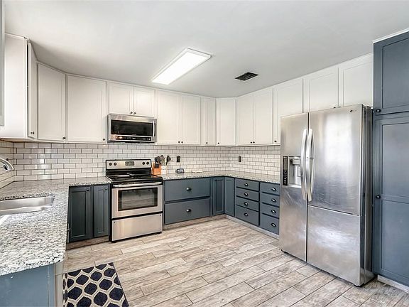 5th image of 9710 Pickwood Dr