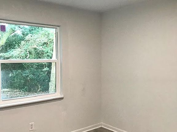 4th image of 2483B 1st Ave