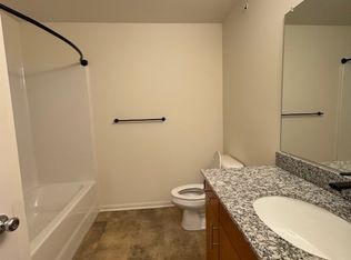 3911 Sylvan Lakes Blvd #636, Sylvania, OH 43560