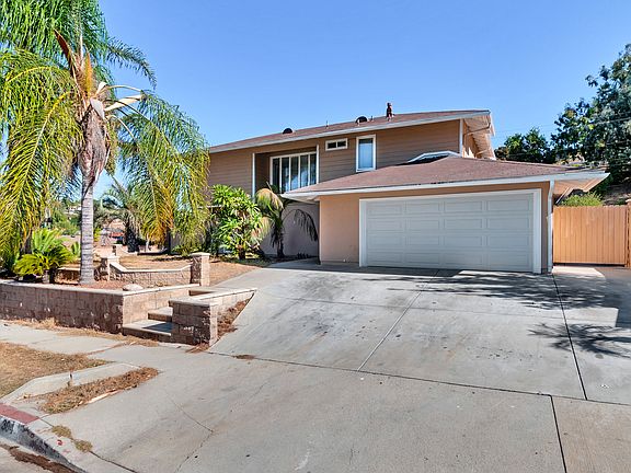 2nd image of 304 Ballena Dr