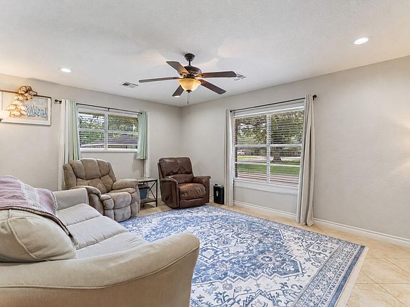 4th image of 4108 Crescent Dr