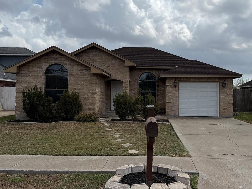 1st image of 692 Rey Jaime St