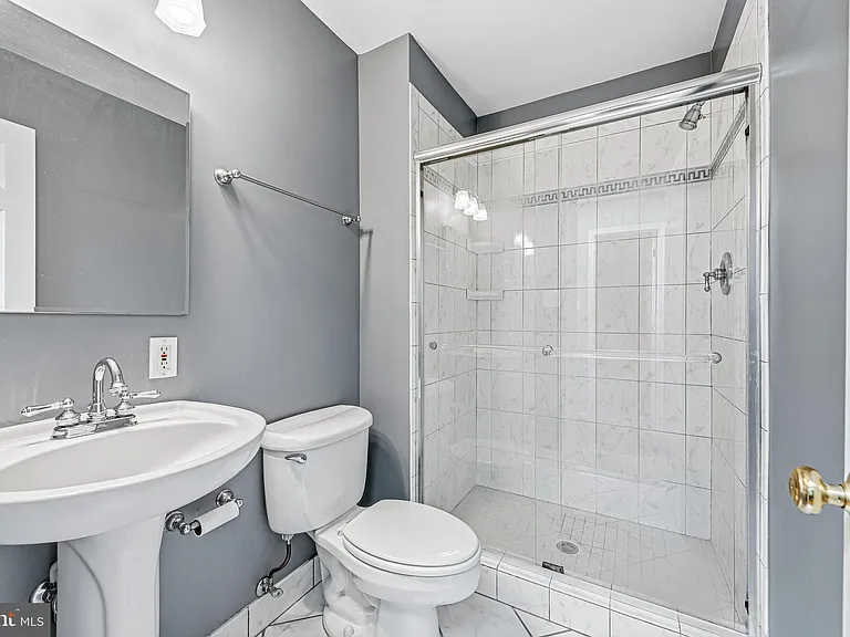 1432 Filene Ct — Photo 25