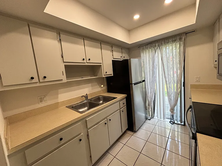 7 Las Brisas Way — Photo 5