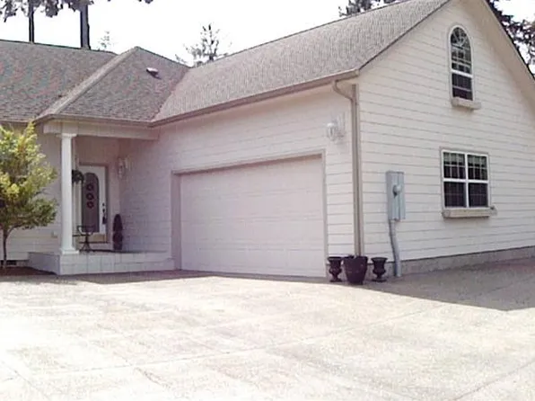 1661 Ohio, North Bend, OR 97459