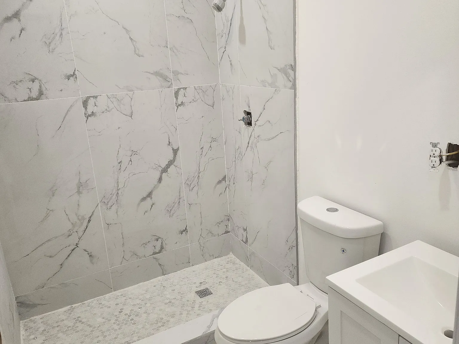 SW 165th Pl, Miami — Photo 3