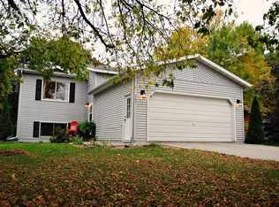 423 Northwood Dr, Horace, ND 58047