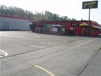 1st image of 3924 Airport Way S