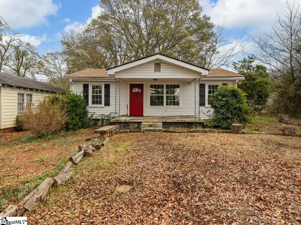 6 Lark St, Greenville, SC 29607