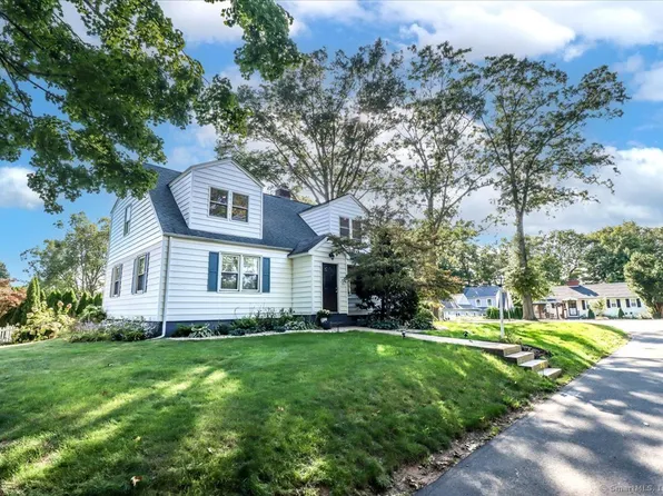 25 Terrace Avenue, Hamden, CT 06517