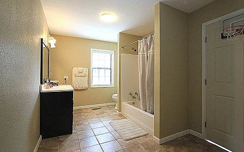 5th image of 188 Coletown Cir