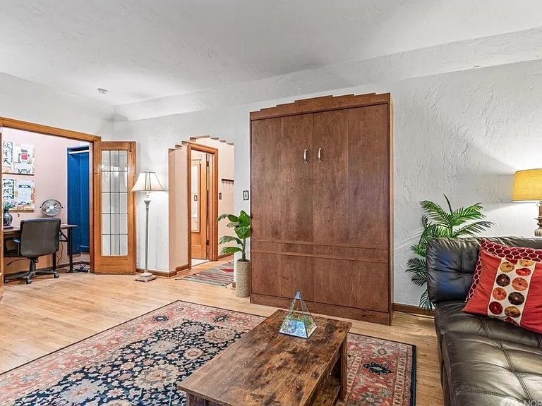 519 W Roy St #217 — Photo 5