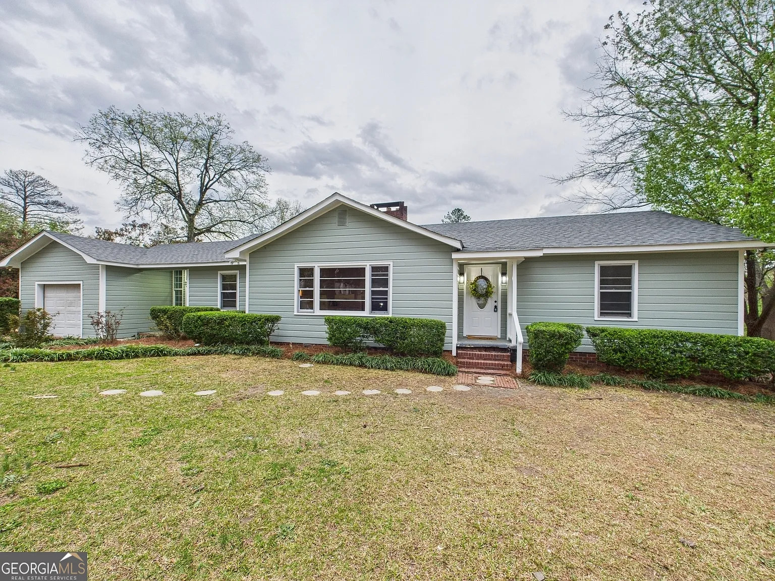 833 Wimbish Rd photo 1