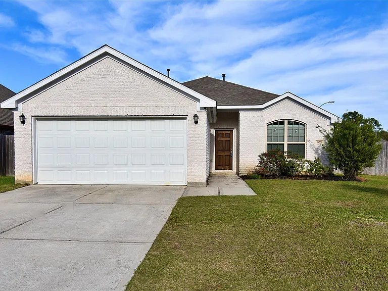 18226 Willow Edge Dr — Photo 1