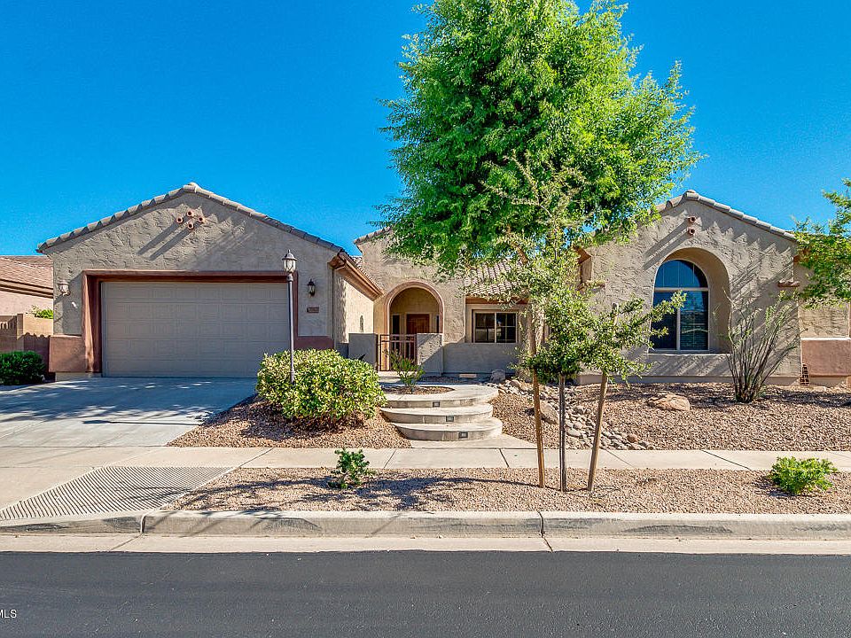 1st image of 2067 E Powell Pl