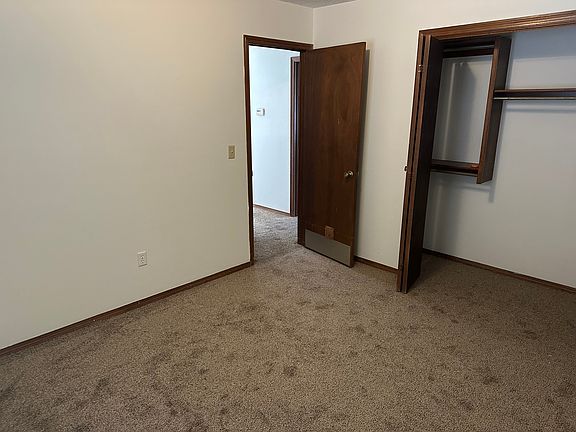 2nd image of 137 S Gordon Ave #137