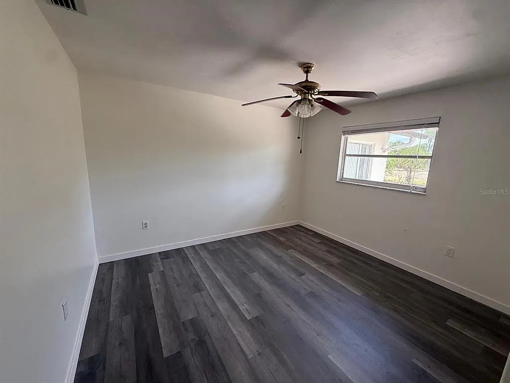 3 bed, 2.0 bath, 1747 sqft, $1,750 — Photo 4