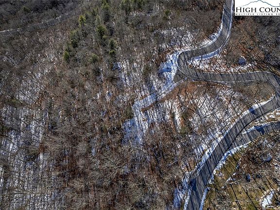 3rd image of EN L-48 Eagles Cliff Trail