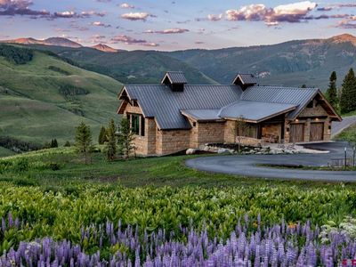 702 Prospect Drive, Crested Butte, CO, 81224