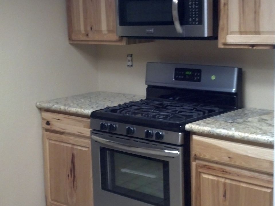 1st image of 1650 Eastlake Blvd