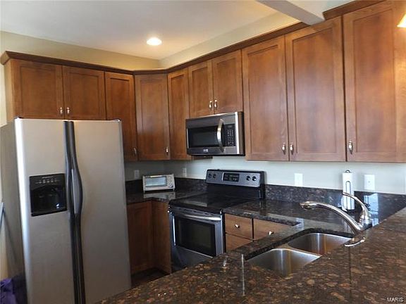 2nd image of 4101-4111 Magnolia Ave #205