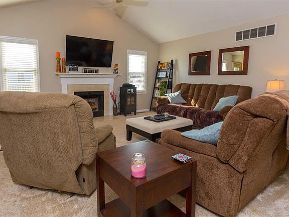 5th image of 18094 Burton Dr