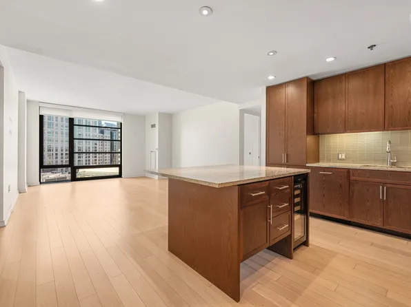 580 Washington St #1501, Boston, MA 02111