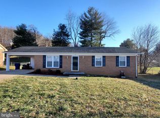 15 Portsmouth Rd, Front Royal, VA 22630