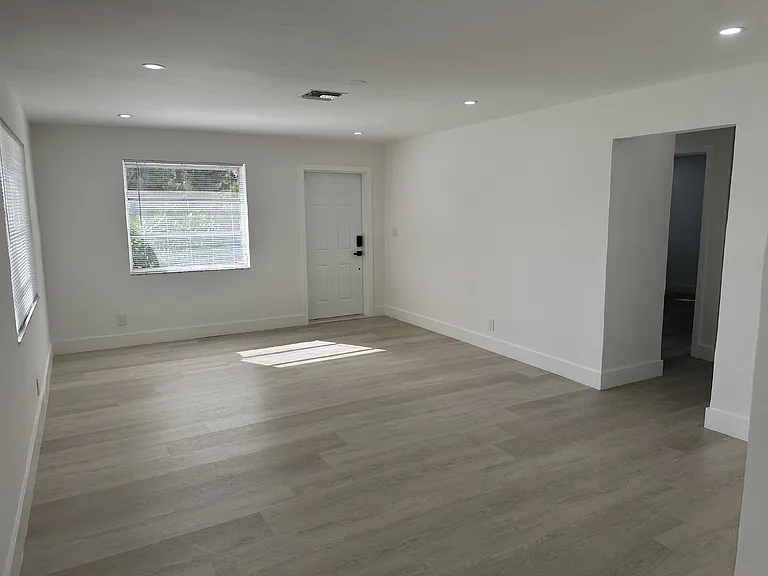 890 SW 28th St #1 — Photo 5