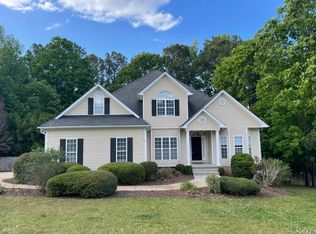 210 Ridgecrest Dr, Fayetteville, GA 30215