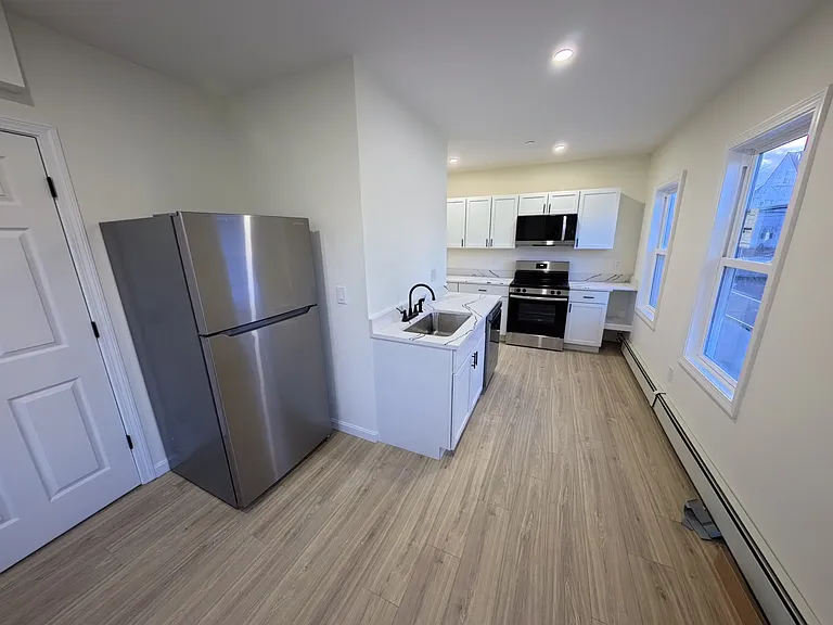 11 Adams St #1 — Photo 2