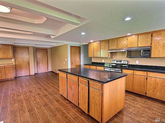 4th image of 13807 SE 282nd St APT 1