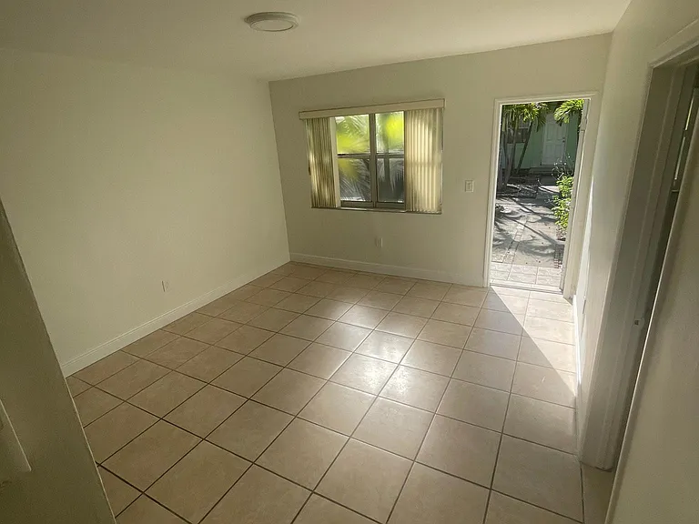 1023 NW 36th Ave #3 — Photo 3