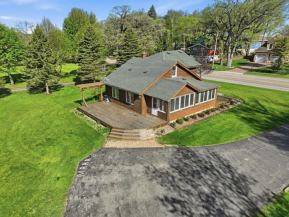 4th image of 264 Lake Ave S