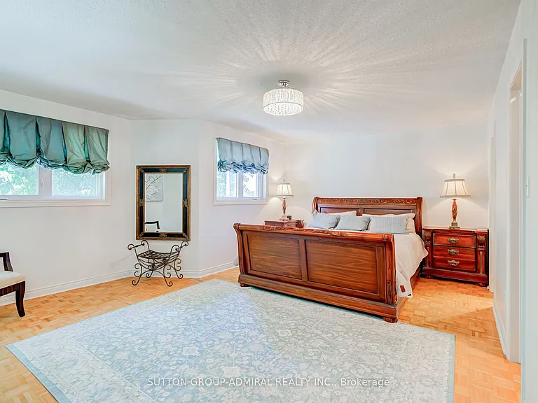 8890 Martin Grove Rd — Photo 31