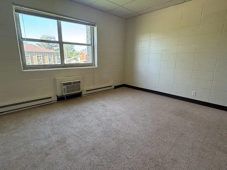 535 S Lincoln St — Photo 6