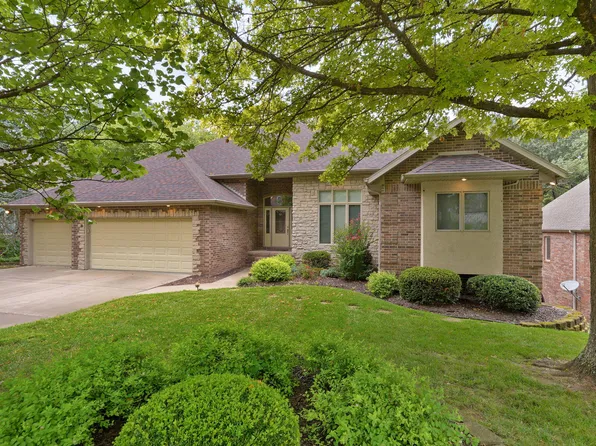 2441 S Forrest Heights Avenue, Springfield, MO 65809