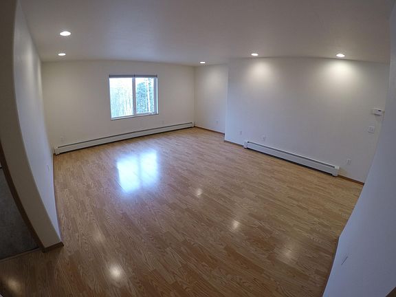 4th image of 249 Peregrine Dr #B